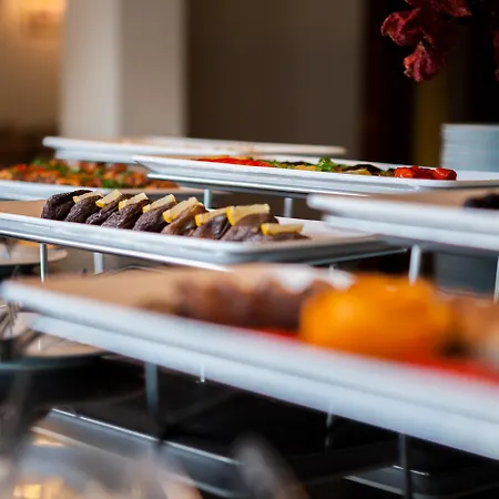 Greenland Hotel 4*